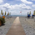 Trilocale Vista Spiaggia/mare Diano Marina