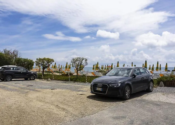 Trilocale Vista Spiaggia/mare * Ντιάνο Μαρίνα